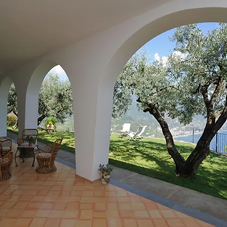 Mareluna Vista Mare Апартаменты